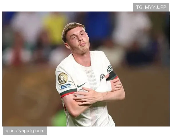 帕尔默边路突破连连撕裂防线 本赛季高位传中激活锋线威胁